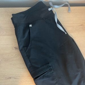 BLACK ZAMORA FIGS SCRUBS